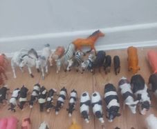 Animal figurines