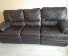 Comfortable 3-Seater Black Leather Sofa / Couch