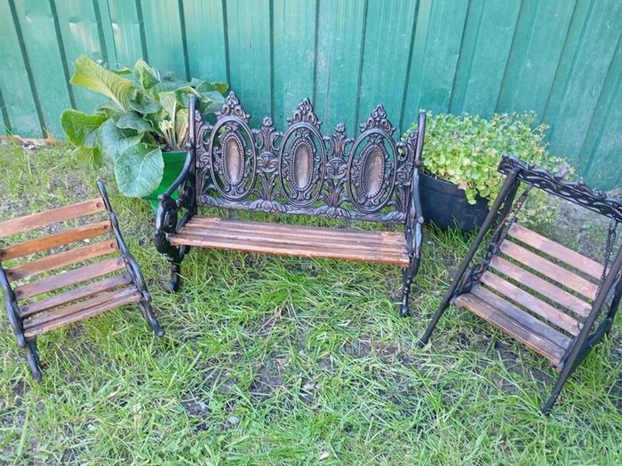 Mini garden ornament
