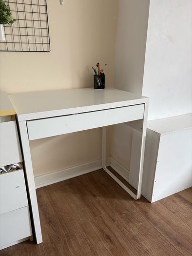 White Desk