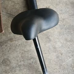bicycle brakes and seat with back rest