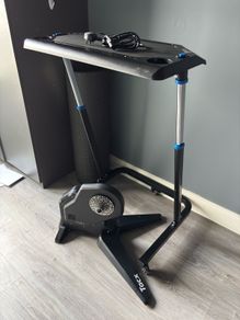 Tacx Flux S Turbo Trainer and Table
