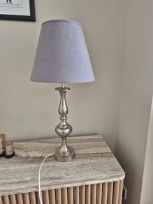 Table lamp