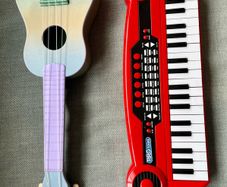 Electronic Piano Keyboard 37 Keys Red + toddler guitar