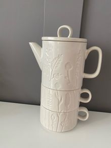 Tea set for two