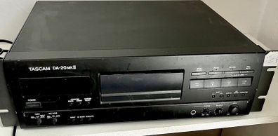 Tascam DA 20 Mark 11 Dat machine