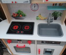 Toy kitchen