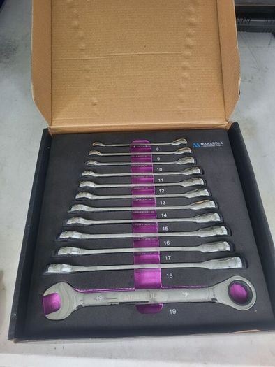 ratchet spanner sets