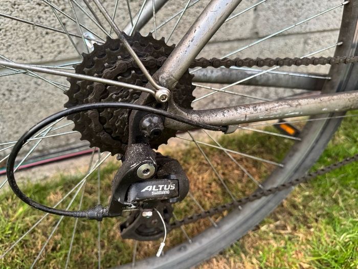 Specialized Globe hybrid commuter men's bike