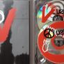 U2 [2005] Vertigo 2005: Live From Chicago [Music 2xDVD Digipack] Image 3