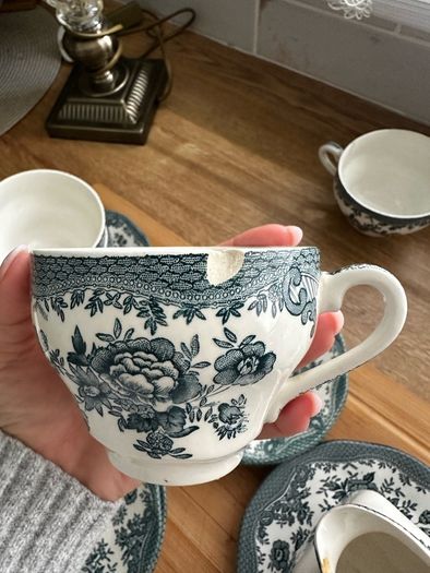 Vintage cup set