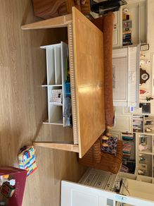 kitchen table and chairs