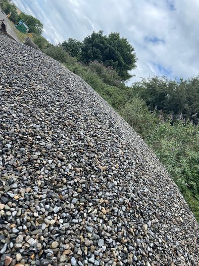 sand,stone,topsoil,pebble,gravel,stone