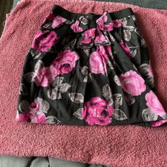 girls skirt