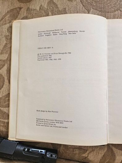 An Atlas Of Histology. By W.h. Freeman And Brian Bracegirdle. Second Edition Large Volume Hardback With Dustjacket.  Book In Good Condition.  Dustjacket Tatty.  See Photos For Same.
