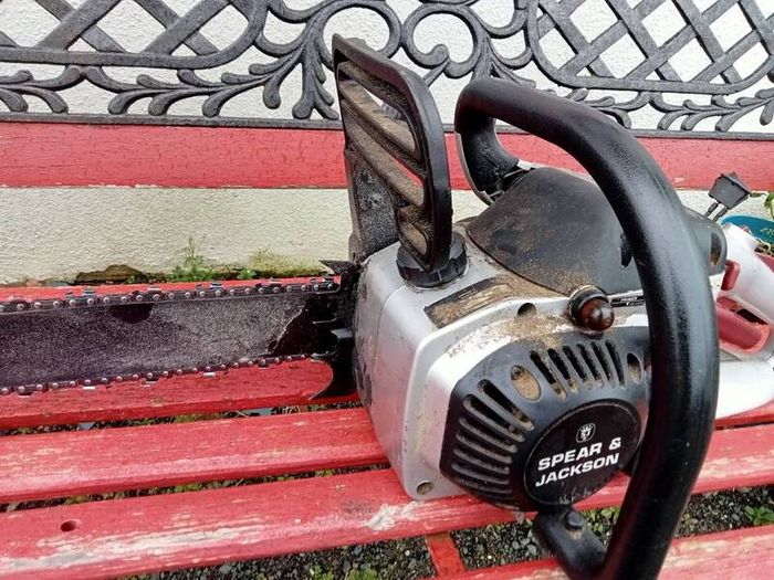 Chainsaw