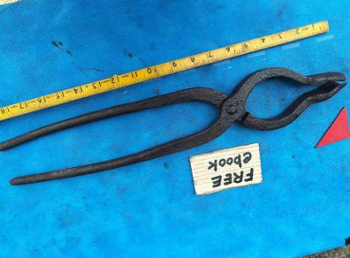 Blacksmiths Bolt Tongs.