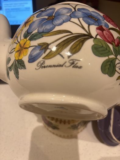 Vintage Sadler Sadler England ( Floral Herb Design) Perennial Flax and Free sugar bowl