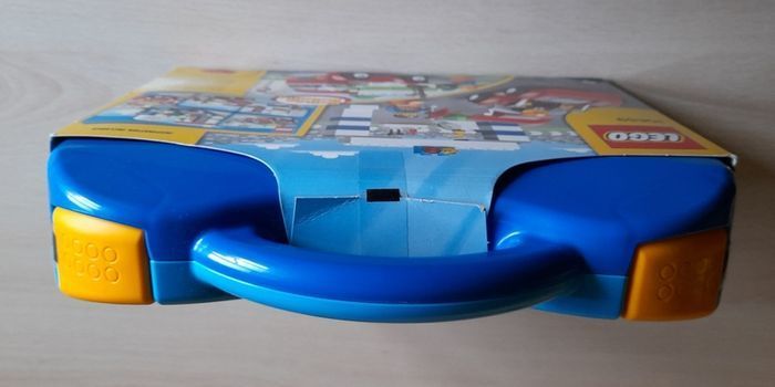 New:  Lego Juniors Vehicle Blue Suitcase 10659