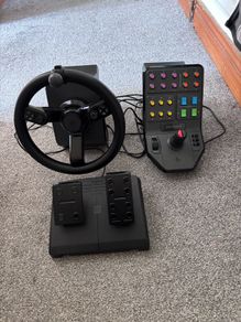 Logitech  Steering wheel