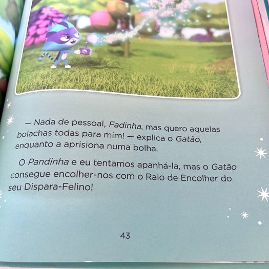 Portuguese Gabby's Dollhouse Book - Five Minute Stories