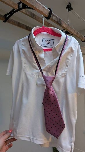 Girls horse riding gear