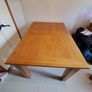 Extendable oak dining table Image 3