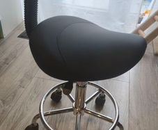 saddle chair/stool on wheels