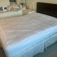 King size bed