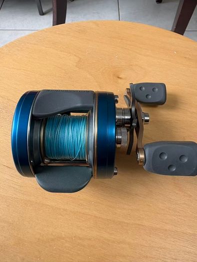 Mint Abu Garcia Revo S Baitcaster Reel + Premium Lines & Hooks Complete Bundle