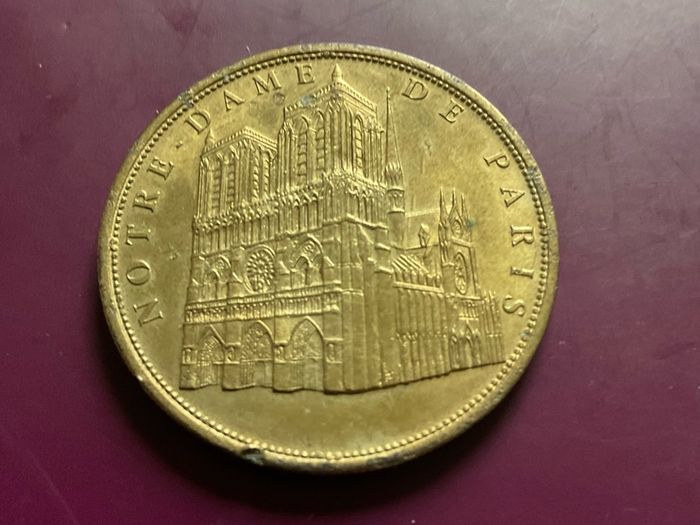 Cathedrale Notre Dame de Paris 2011 Edition Coin