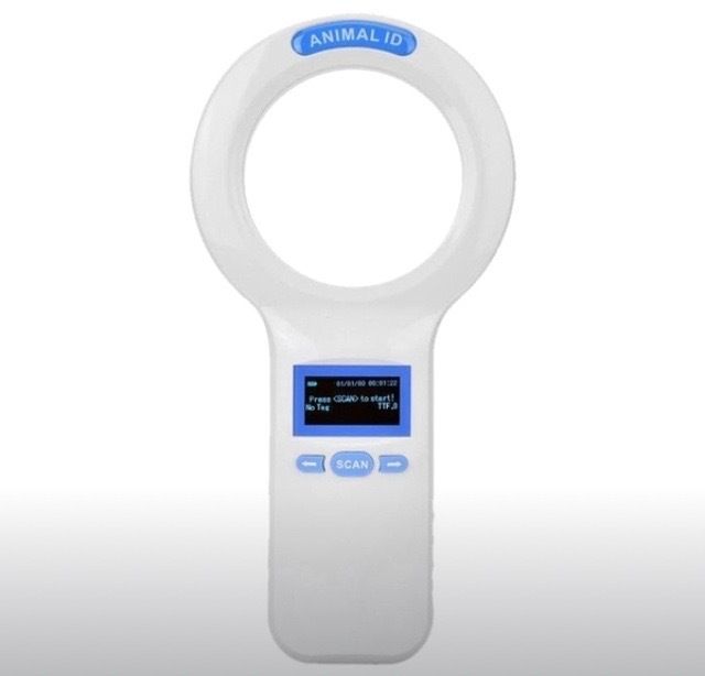 Animal Guard's Professional Microchip Scanner
