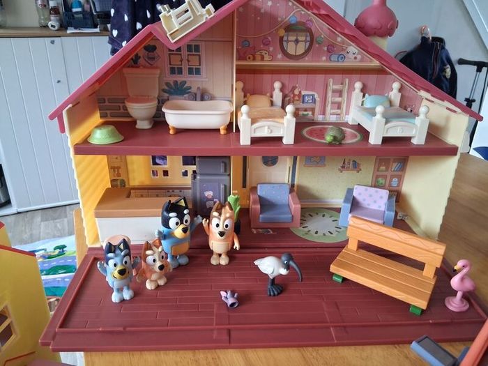bluey family house