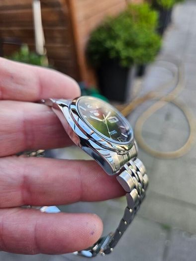 Watch Seiko 5 Automatic.