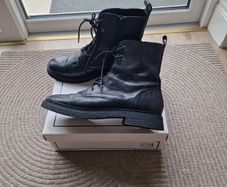 Leather boots