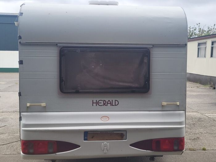 Compass Herald Emblem 6 birth caravan