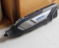 Dremel 8240 Cordless