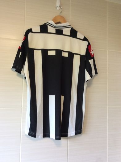Juventus FC. Turin. Italy. Official Lotto Home Jersey Season 2001/2002. Collect In Dublin Or Receive Via Post.