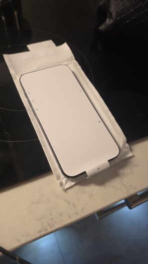 iPhone 16 Plus, 128GB. Black
