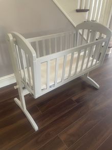 Mamas & Papas Swinging Crib