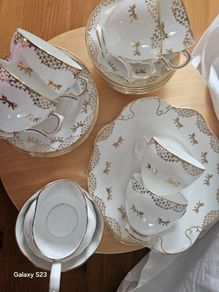 Fine bone China teaset Royal Tara gold white gilded 21 piece set