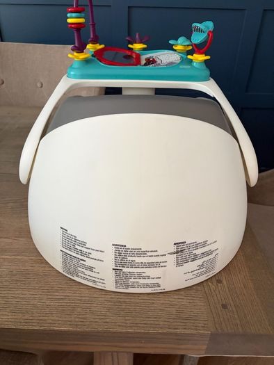 Mamas and Papas baby snug seat