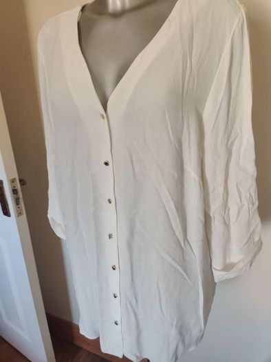 Brand new F&F cream longer line blouse size UK20 EU48 Postage included