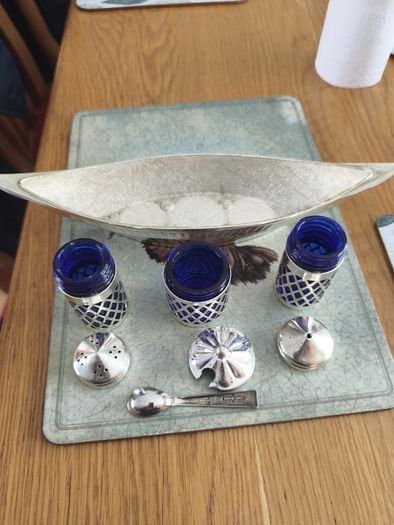 Boat sheaped holder of Cobalt Blue Glass Vintage Condiment / cruet Set Silver Plated Tableware, Made in England