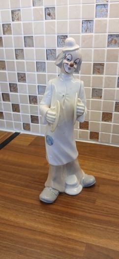 porcelain Spanish pieces