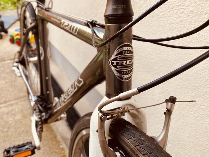 Trek Multitrack 7210 Hybrid Bike  Large 250