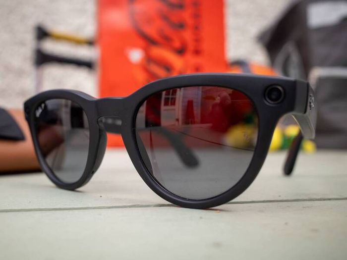 Meta Raybans Gen 2 - Headliner