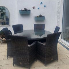 Garden Table and 6 Chairs with cushions