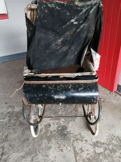 Vintage 1950s Pram