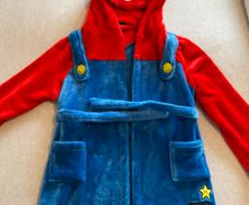 Super mario dressing gown , never worn